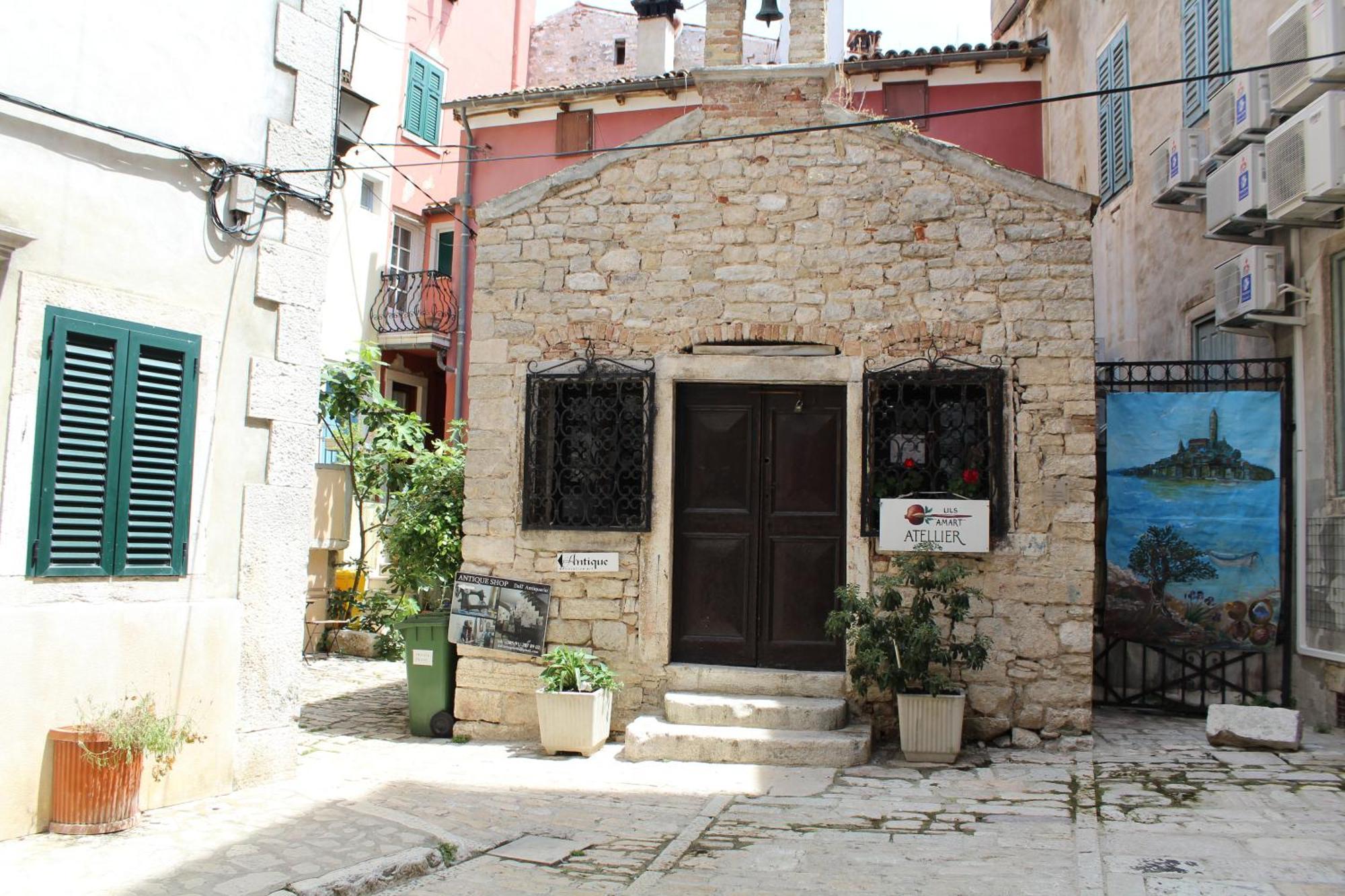 Rooms Da Angelica Old City โรวีน ภายนอก รูปภาพ